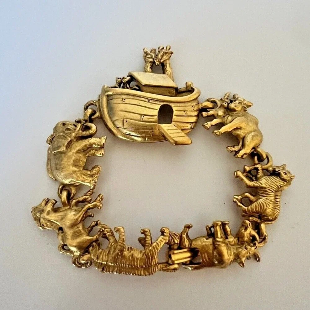AJC Vintage Noah's Ark Bracelet Brushed Gold Animals Signed NOS 1980s Noahs 6.5